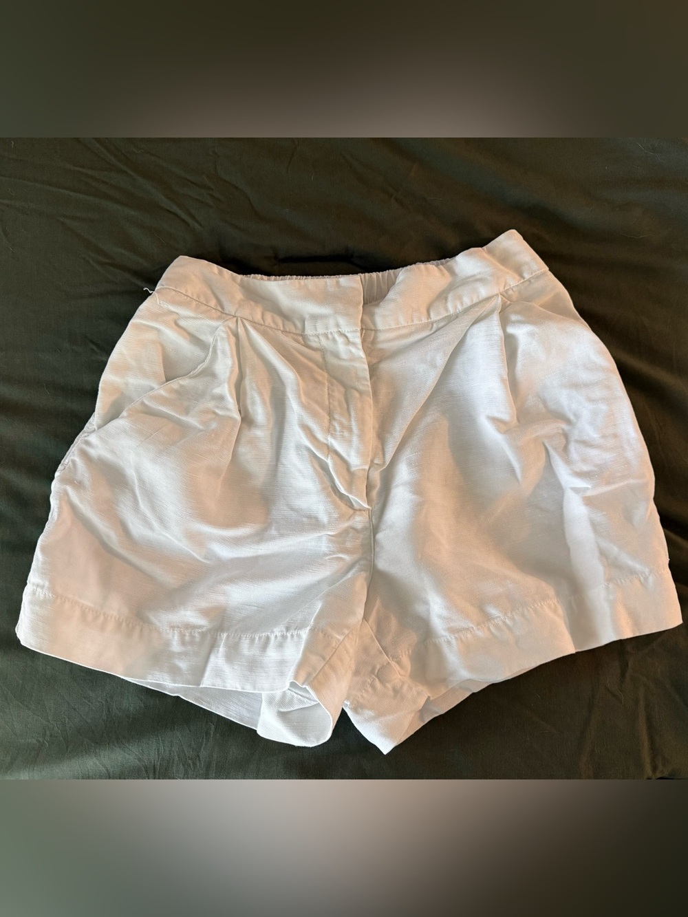 Wilfred White Pleated Canvas Shorts